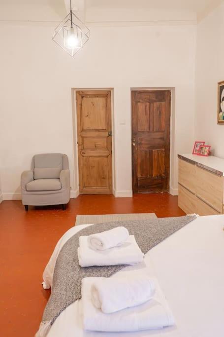Spacieux Loft Aix-En-Provence Luaran gambar